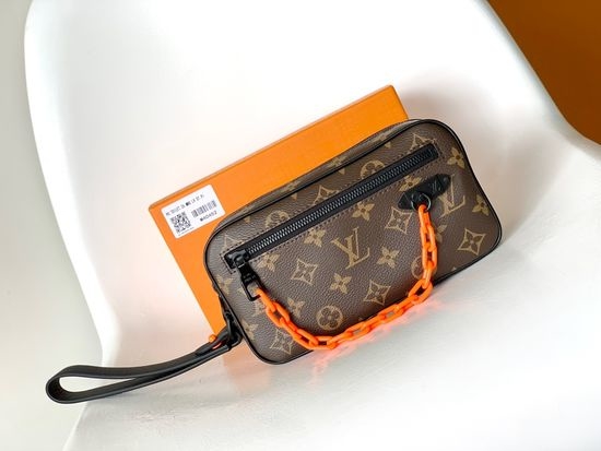 Louis Vuitton LV Pochette Volga Monogram Clutch M68321
