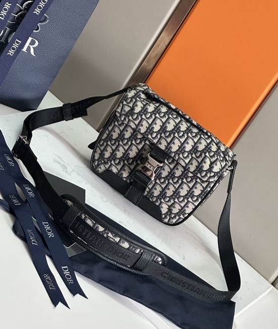 Christian Dior CD Explorer Oblique Jacquard Messenger Bag 93377