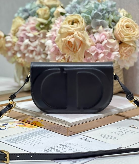 Christian Dior CD CD SIGNATURE Black Leather Handbag 9088