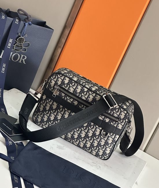 Christian Dior CD Safari Classic Oblique Bag 93307