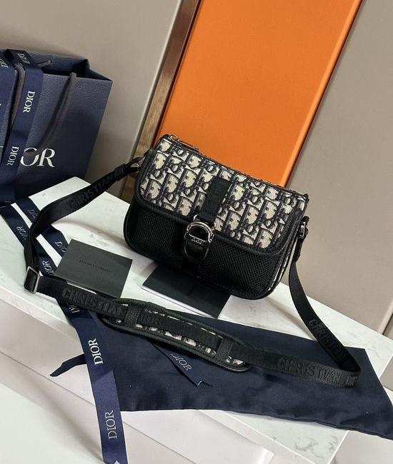 Christian Dior CD Christian Dior CD 8 Oblique Print Bag 93379