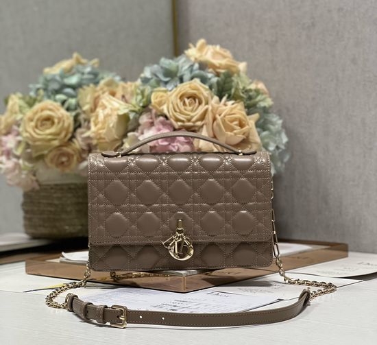 Christian Dior CD Miss Christian Dior CD Beige Handbag 0997