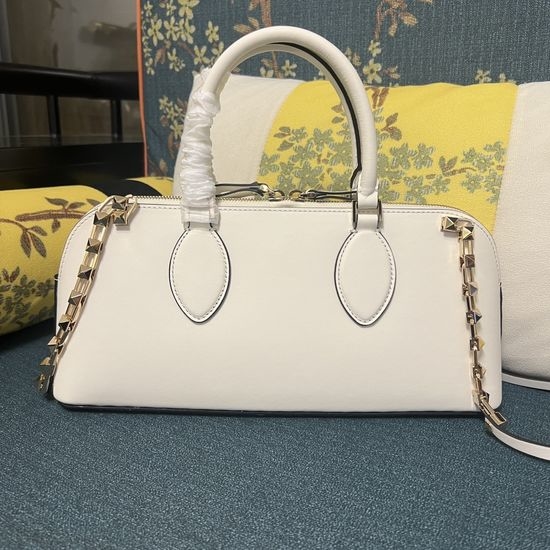 Valentino GARAVANI ROCKSTUD Calfskin Handbag 12490