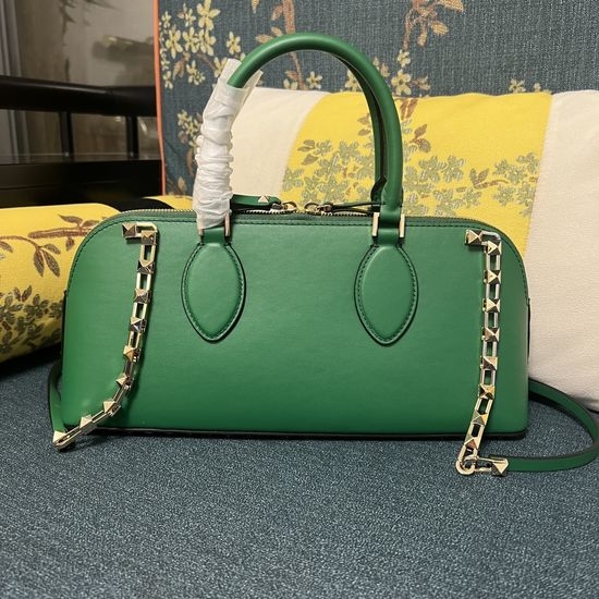 Valentino GARAVANI ROCKSTUD Calfskin Handbag 12489