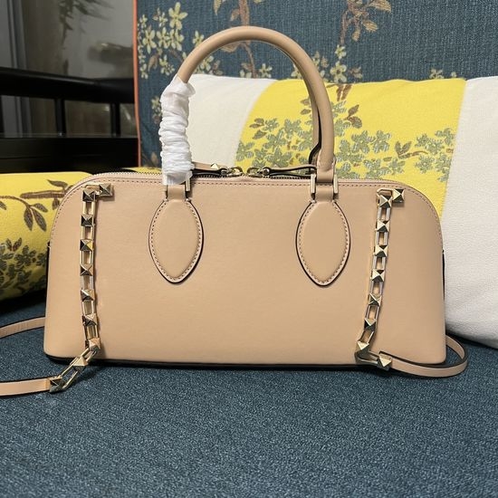 Valentino GARAVANI ROCKSTUD Calfskin Handbag 12485