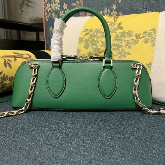 Valentino GARAVANI ROCKSTUD E/W Calfskin Handbag 12480