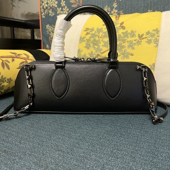 Valentino GARAVANI ROCKSTUD E/W Calfskin Handbag 12477