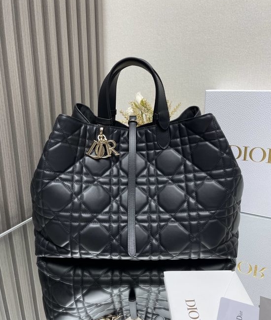 Christian Dior CD Toujours Large Leather Handbag 2823