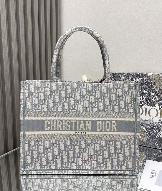 Christian Dior CD Oblique Embroidered Shopping Bag
