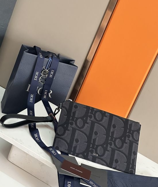 Christian Dior CD Oblique A5 Clutch 226