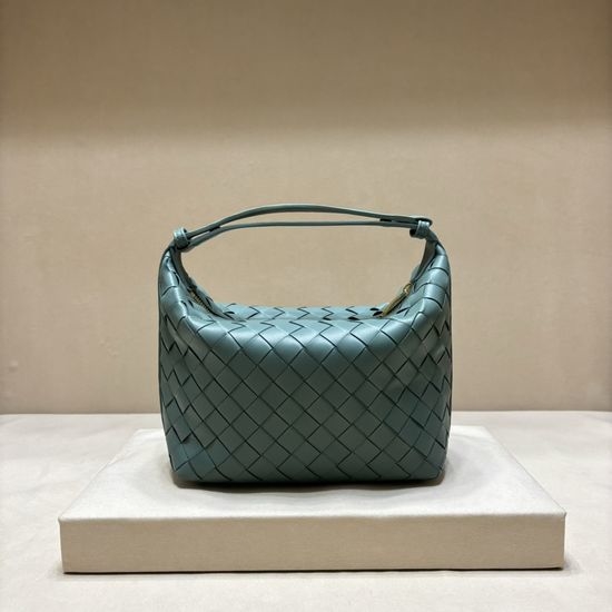 Bottega Veneta BV Woven Shoulder Lunch Bag 3002