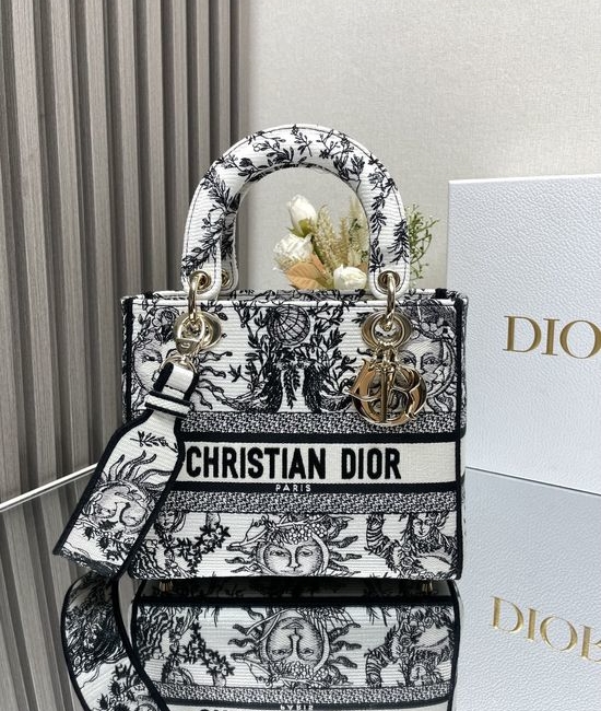Christian Dior CD Sun God White Embroidered Lady Christian Dior CD Bag 11864