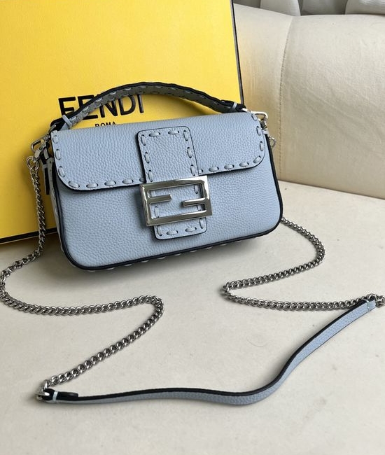 Fendi Baguette Hand-stitched Cowhide Handbag 8007