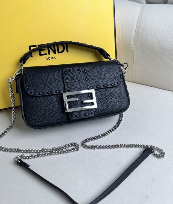 Fendi Baguette Leather Handbag 8007