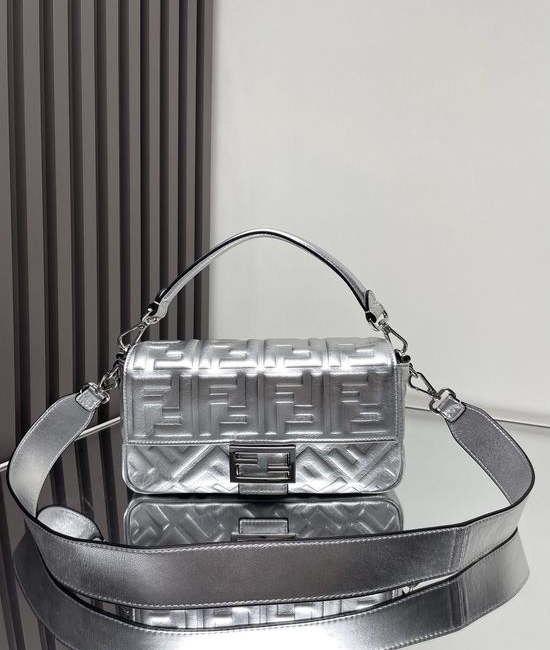 Fendi Baguette Small Leather Handbag 211