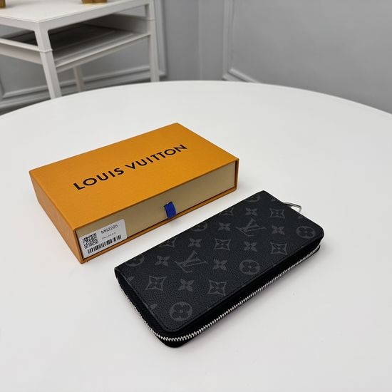 Louis Vuitton LV Monogram Zipper Wallet M62295