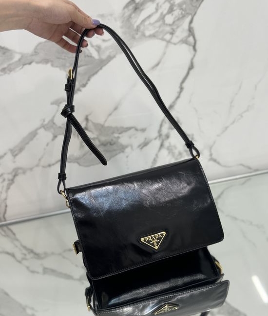 Prada Oil Wax Leather Messenger Bag 1BD082 16062