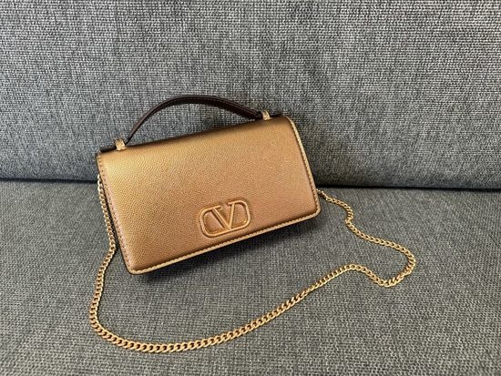 Valentino Garavani VRING Leather WOC Bag 2068