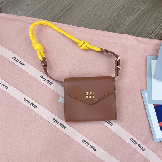 Miu Miu Envelope Shoulder Bag 5DN014