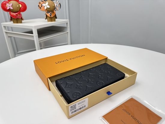 Louis Vuitton LV Zippy Vertical Wallet in Monogram Shadow Leather M62902