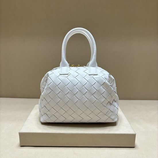 Bottega Veneta BV Intrecciato Woven Leather Bowling Bag 7460
