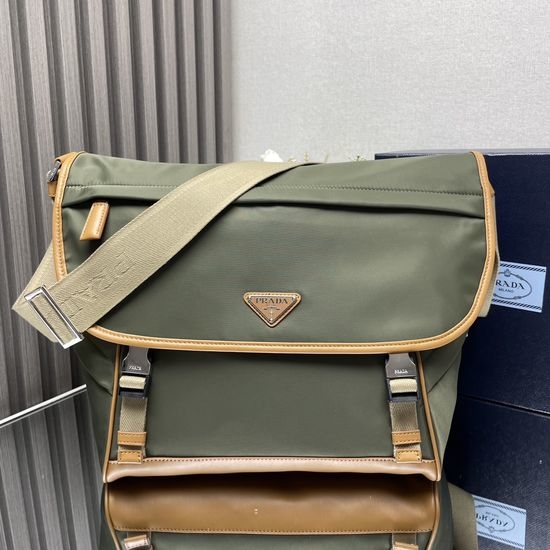 Prada Messenger Bag Classic Casual 2VD052