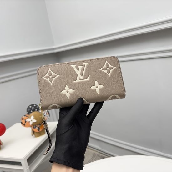 Louis Vuitton LV Zippy Round Long Wallet Monogram Wallet M69794