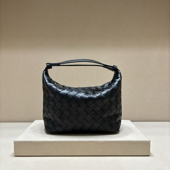 Bottega Veneta BV Woven Leather Lunch Bag 3002