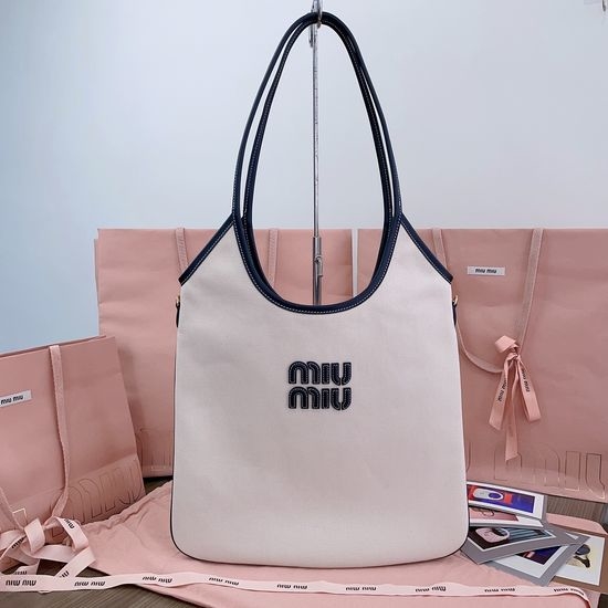 Miu Miu Isetan Limited Tote Bag 5BG231