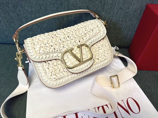 VALENTINO GARAVANI ALLTIME Grained Leather Handbag 2059