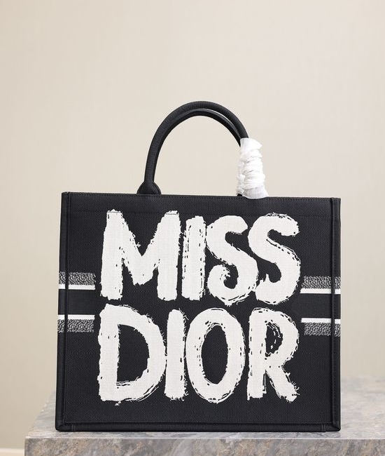 Christian Dior CD Book Tote Embroidery Large 1286