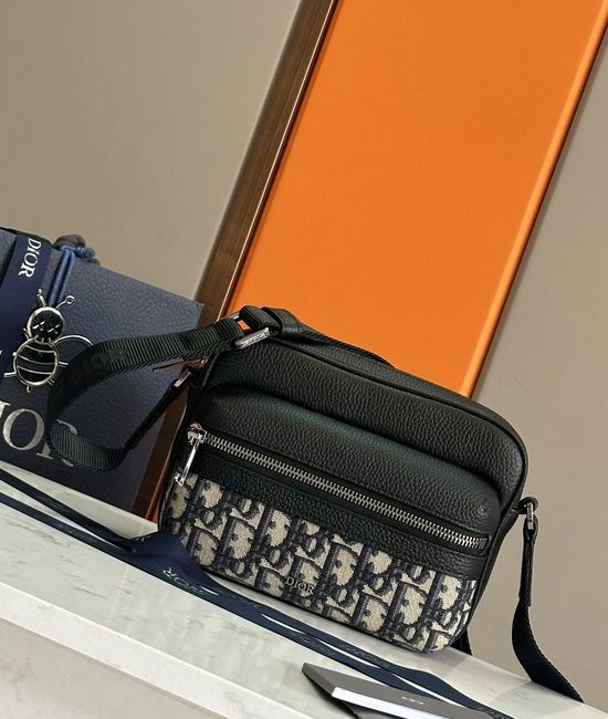 Christian Dior CD Rider Zipper Messenger Bag 2ESWS034YKS_93910
