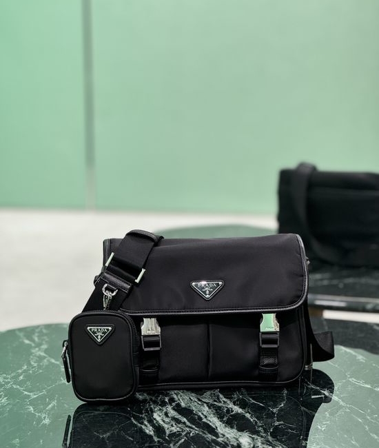 Prada Messenger Nylon Leather Bag 2VD769