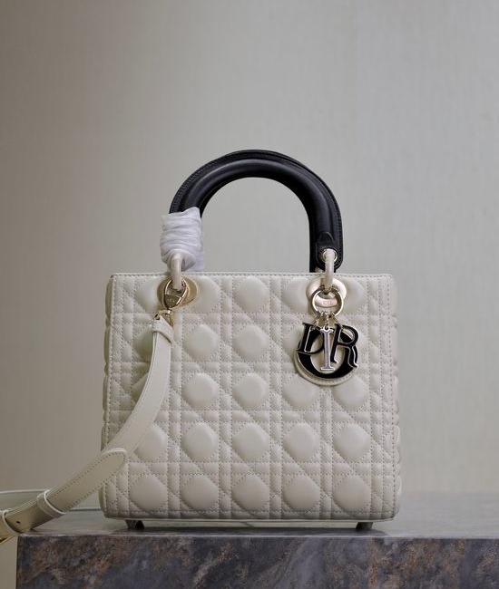 Christian Dior CD Lady Christian Dior CD Lambskin Handbag 0565