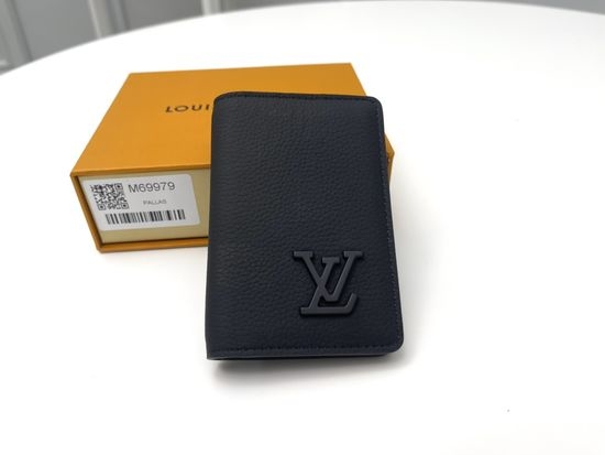Louis Vuitton LV Aerogram Leather Wallet Sophisticated Organization M69979