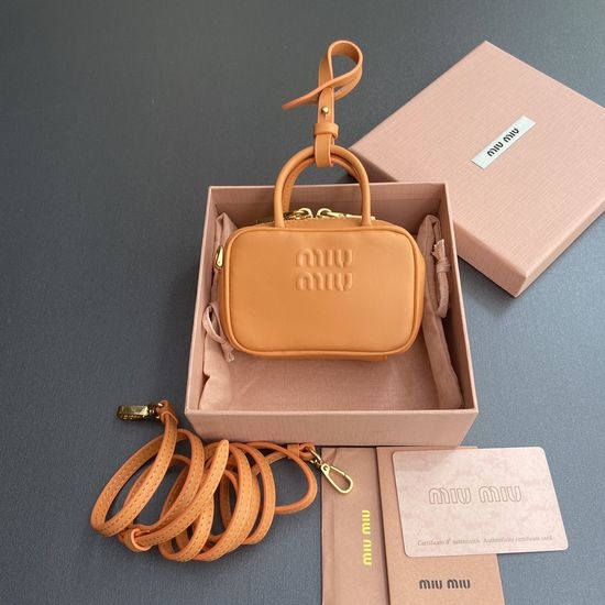 Miu Miu Bag Charm Embossed Logo Zipper Closure 5NR036