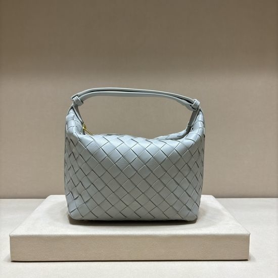 Bottega Veneta BV Intrecciato Lambskin Shoulder Lunch Bag 3002