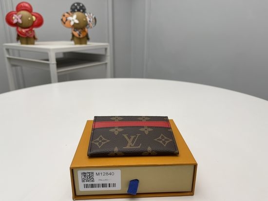 Louis Vuitton LV Monogram Card Holder M12840