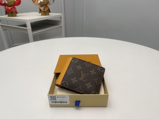 Louis Vuitton LV Portefeuille Multiple Canvas Wallet M12837