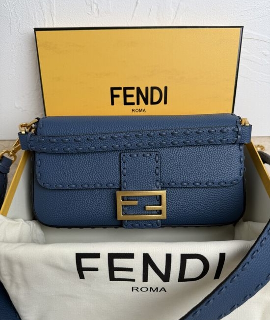 Fendi Baguette Fashion Handbag 600