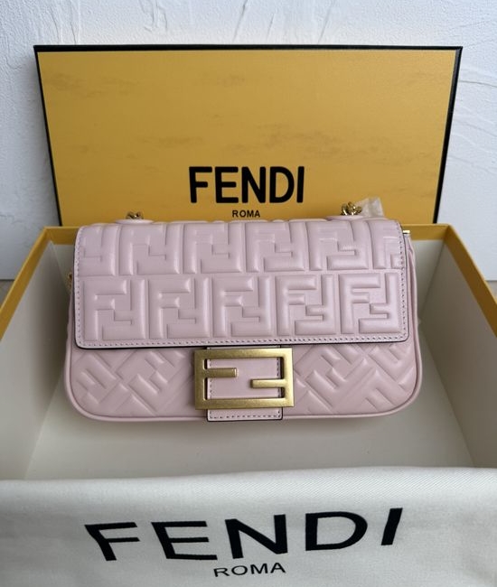 Fendi Baguette Lambskin Chain Handbag 793