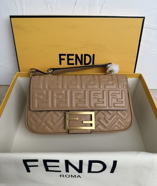 Fendi Baguette Medium Chain Leather Handbag 793