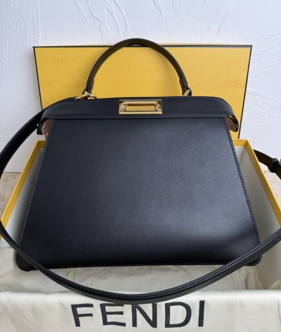 Fendi Peekaboo ISeeU Leather Handbag 8811