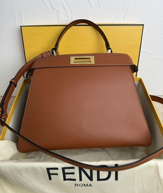 Fendi Peekaboo ISeeU Leather Handbag 8811