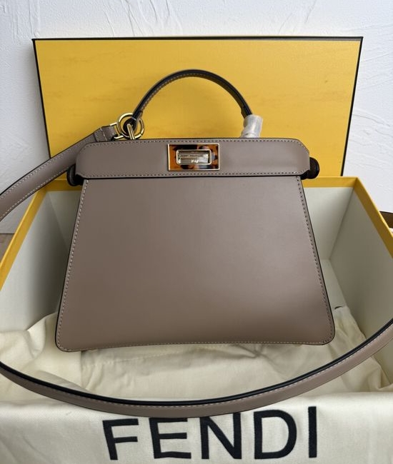 Fendi Peekaboo Iseeu Medium Leather Handbag 8019