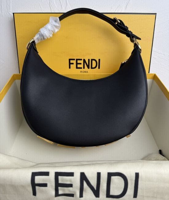Fendi Curved Shoulder Underarm Bag 8023