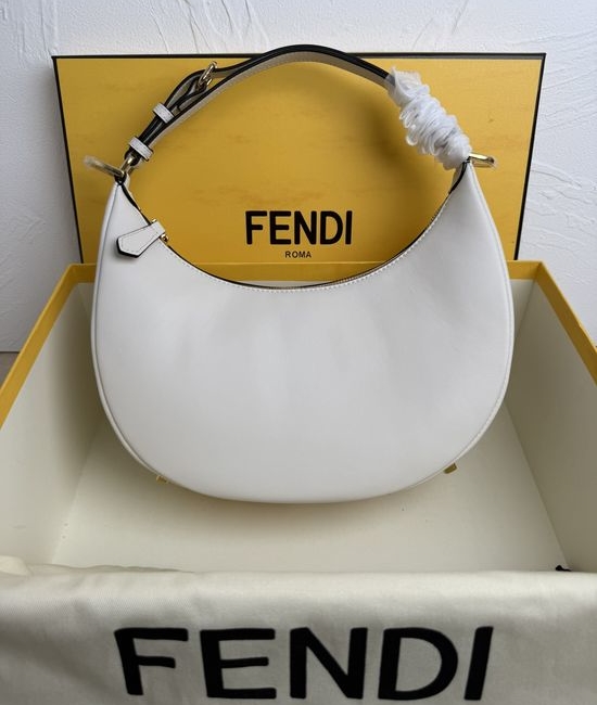 Fendi Curved Shoulder Underarm Bag 8023