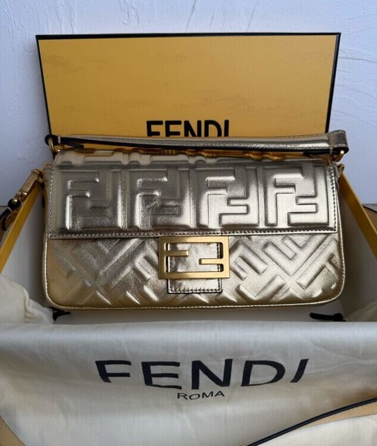 Fendi Baguette Medium Leather Handbag 0191m