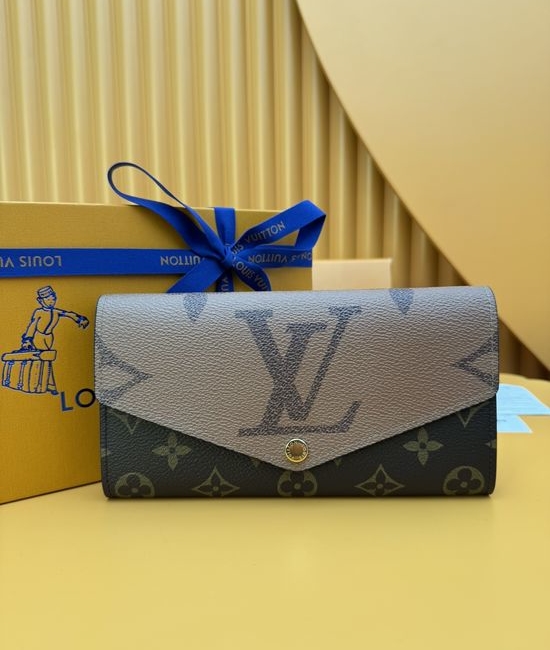 Louis Vuitton LV Sarah Monogram Canvas Wallet M80726