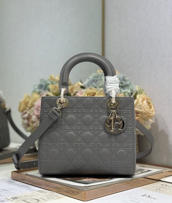Christian Dior CD Lady Christian Dior CD Medium Lambskin Bag 0565